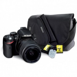 Nikon D3200 + 18-55 mm + laukku + 8GB muistikortti