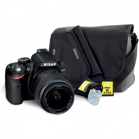 Nikon D3200 + 18-55 mm + laukku + 8GB muistikortti